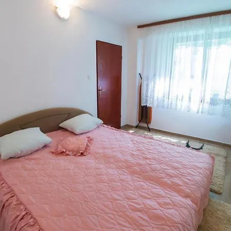 Apartment Urban Escape With Stunning Old Bridge Terrace Views Mostar