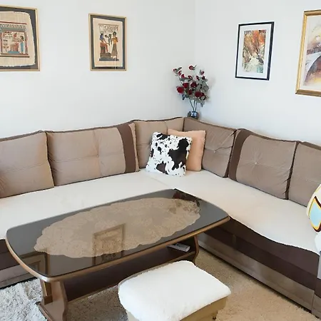 Urban Escape With Stunning Old Bridge Terrace Views Apartment *