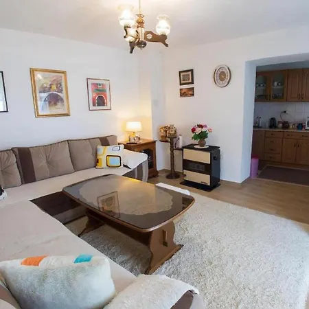 Urban Escape With Stunning Old Bridge Terrace Views Apartment *