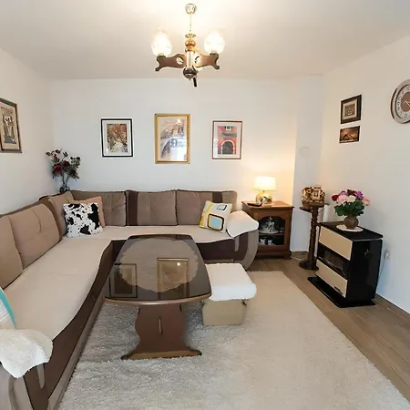 Urban Escape With Stunning Old Bridge Terrace Views