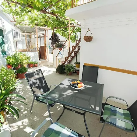 Urban Escape With Stunning Old Bridge Terrace Views Apartment