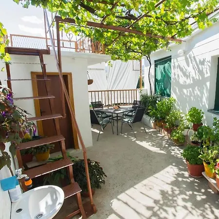 Urban Escape With Stunning Old Bridge Terrace Views Apartment Mostar