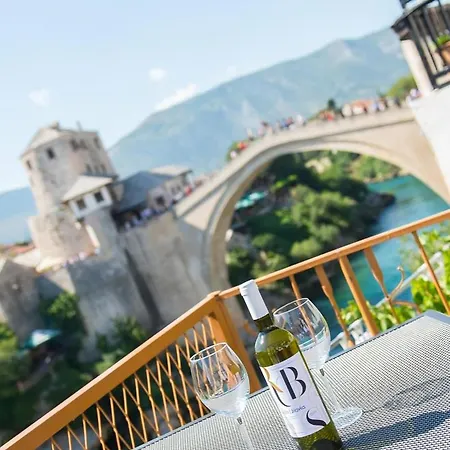 Urban Escape With Stunning Old Bridge Terrace Views Mostar