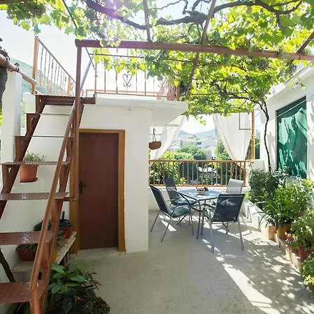 Apartment Urban Escape With Stunning Old Bridge Terrace Views