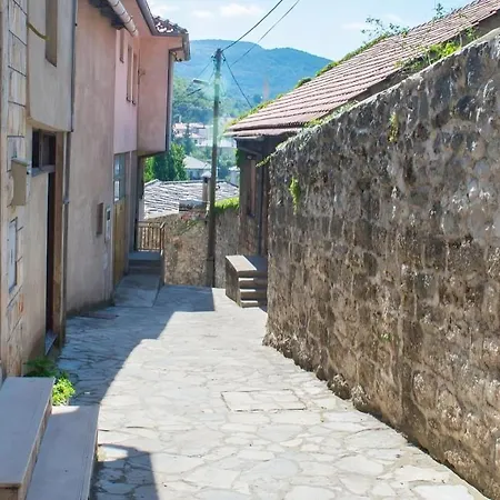 Apartment Urban Escape With Stunning Old Bridge Terrace Views