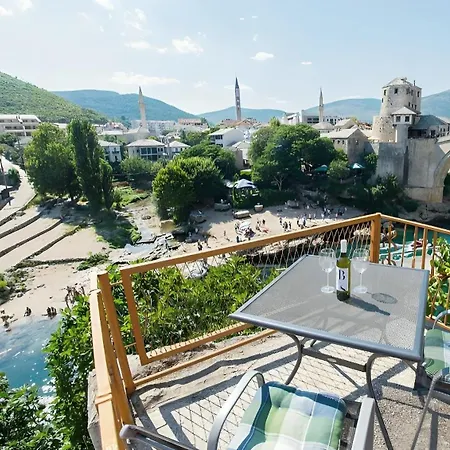 Urban Escape With Stunning Old Bridge Terrace Views Mostar